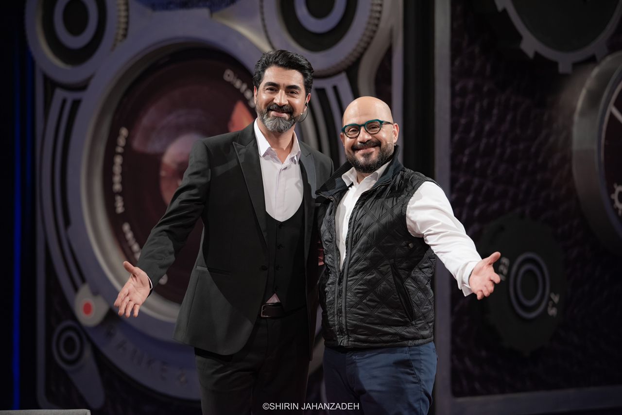 به همراه دیگران